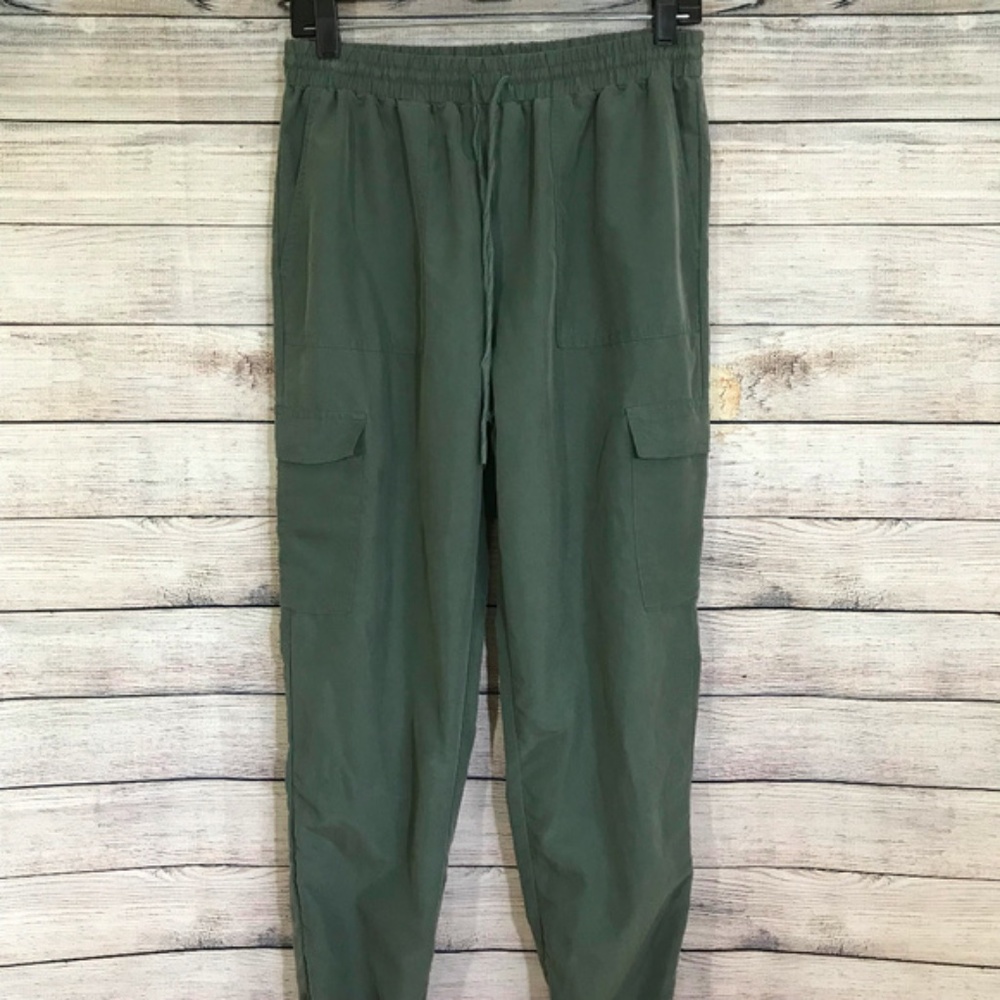 Kendall + Kylie Green Joggers